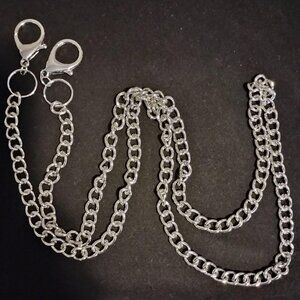 Single silver Zoot suit chain
